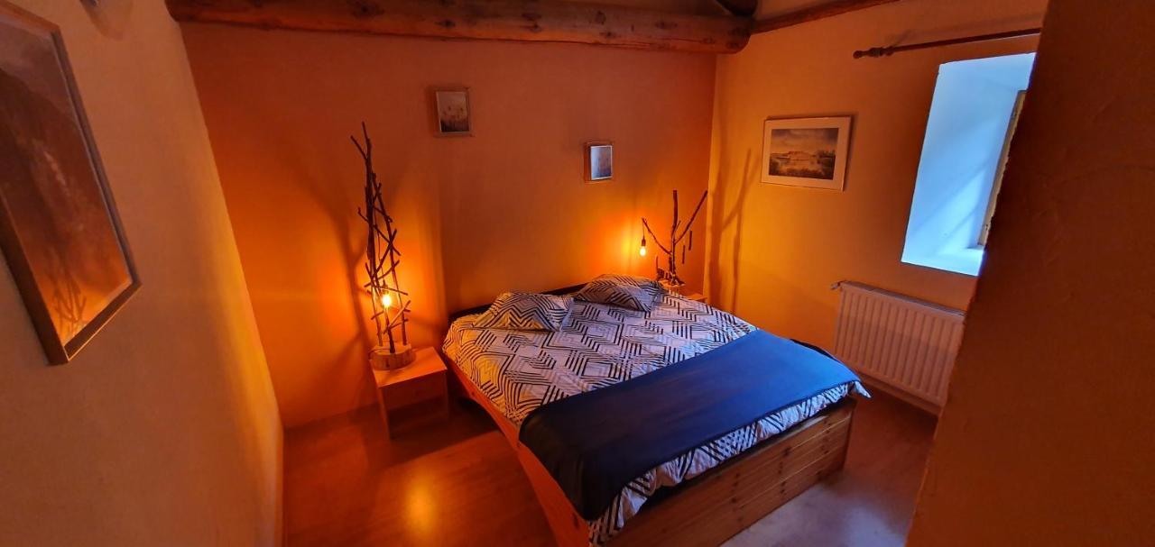Aux Etoiles De Moranges Bed & Breakfast Saint-Germain-l'Herm Exterior photo